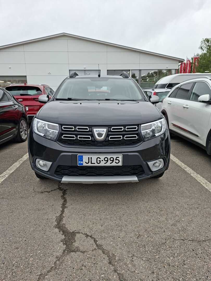 Dacia Sandero 2018 Musta