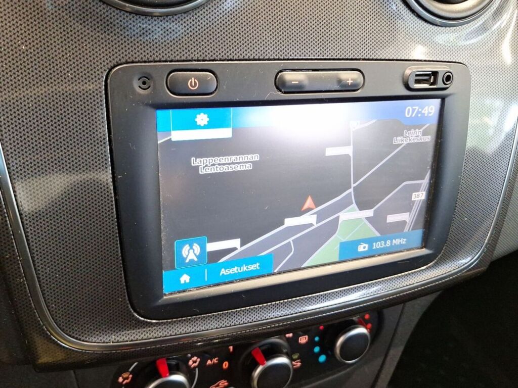 Dacia Sandero 2018 Musta