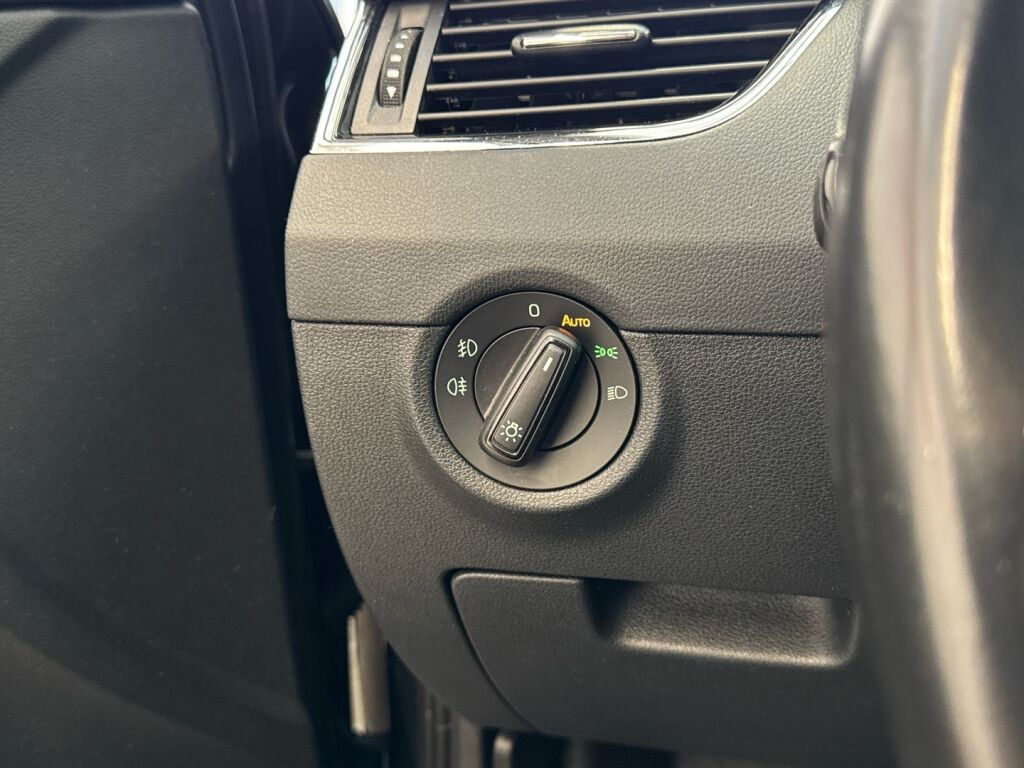 Skoda Octavia 2020 Harmaa