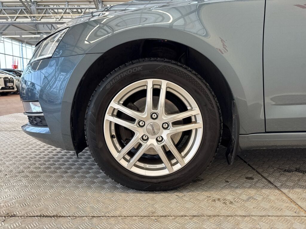 Skoda Octavia 2020 Harmaa