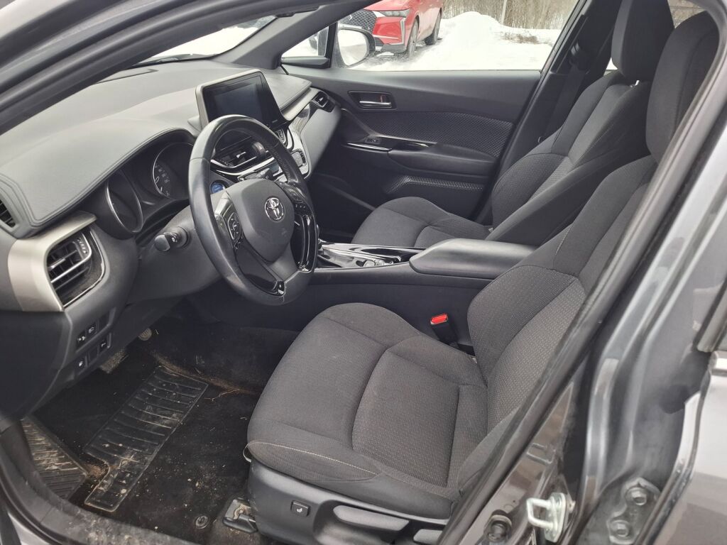 Toyota C-HR 2018 Harmaa