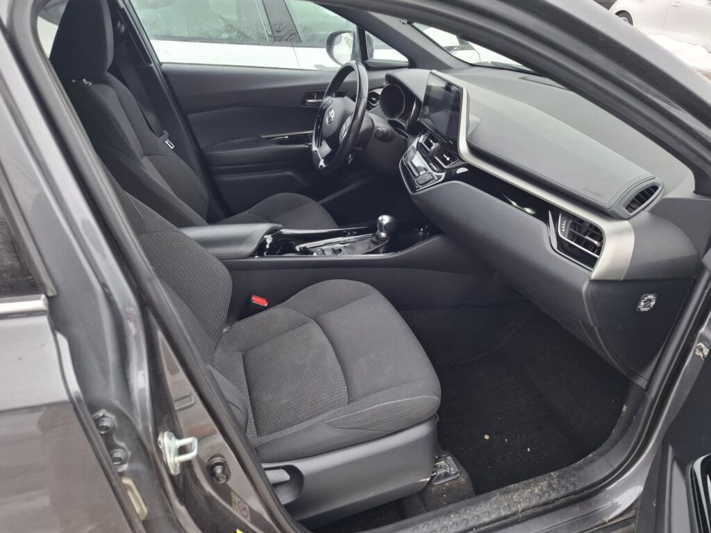 Toyota C-HR 2018 Harmaa