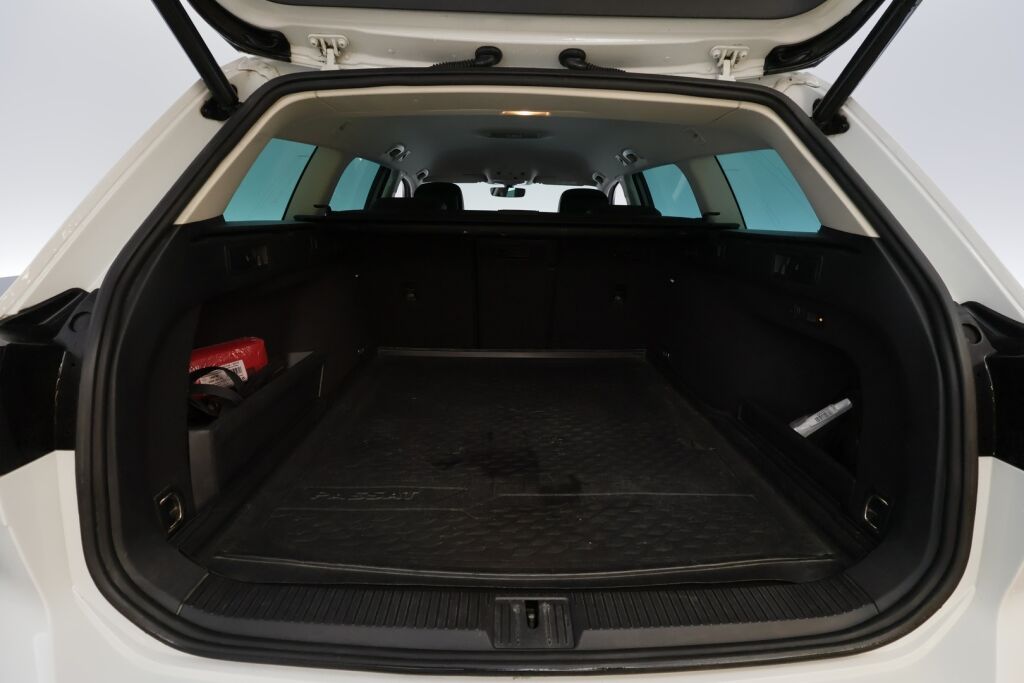 Volkswagen Passat 2017 Valkoinen