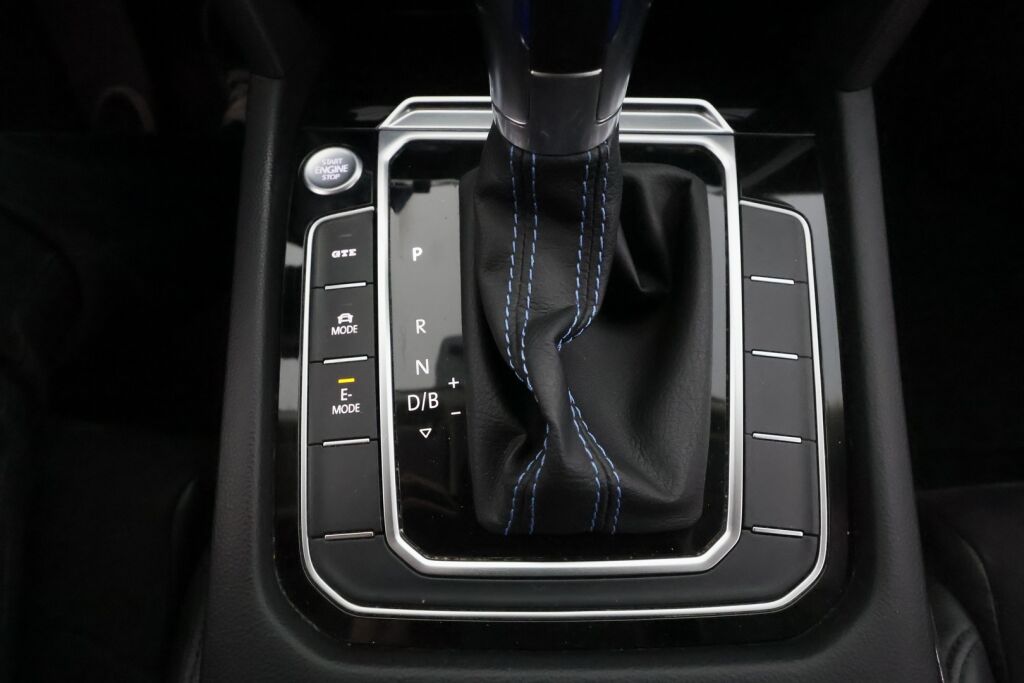 Volkswagen Passat 2017 Valkoinen