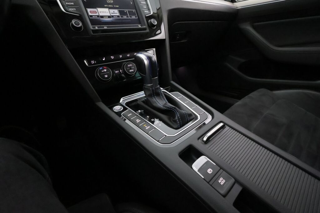 Volkswagen Passat 2017 Valkoinen