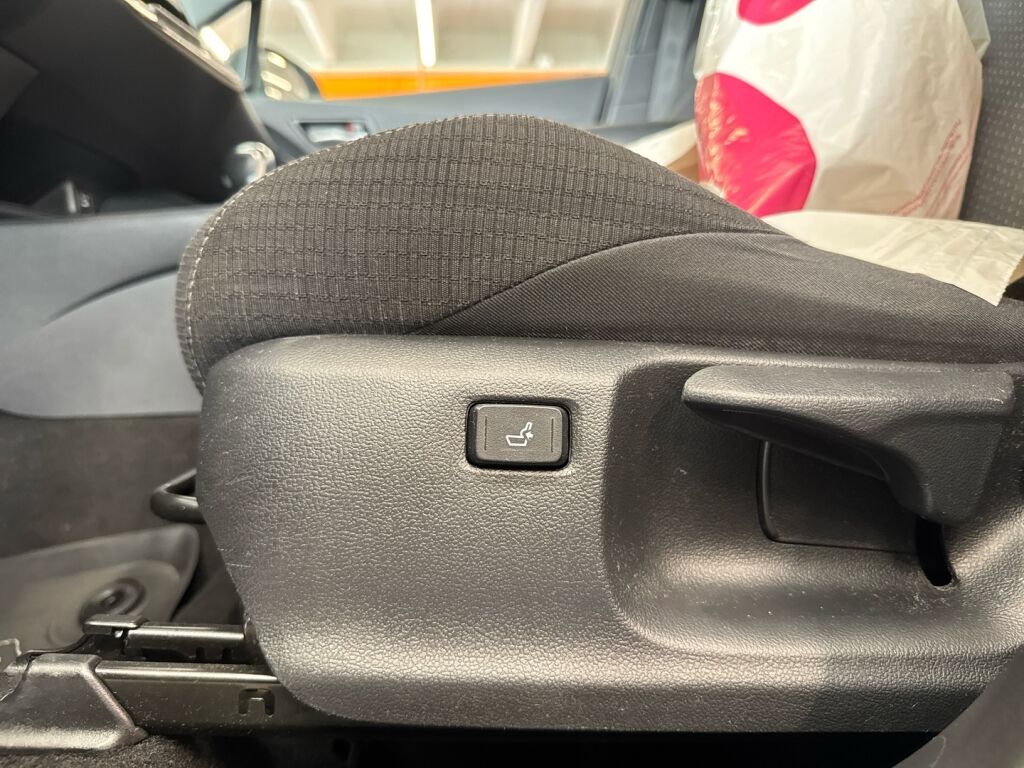 Toyota C-HR 2018 Harmaa