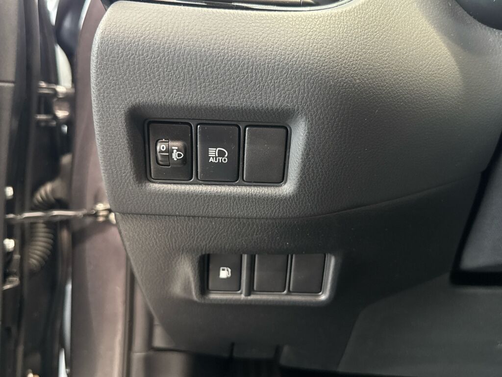 Toyota C-HR 2018 Harmaa