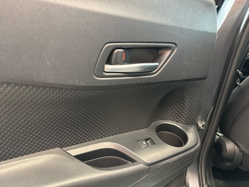 Toyota C-HR 2018 Harmaa