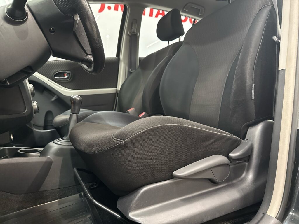 Toyota Yaris 2007 Musta