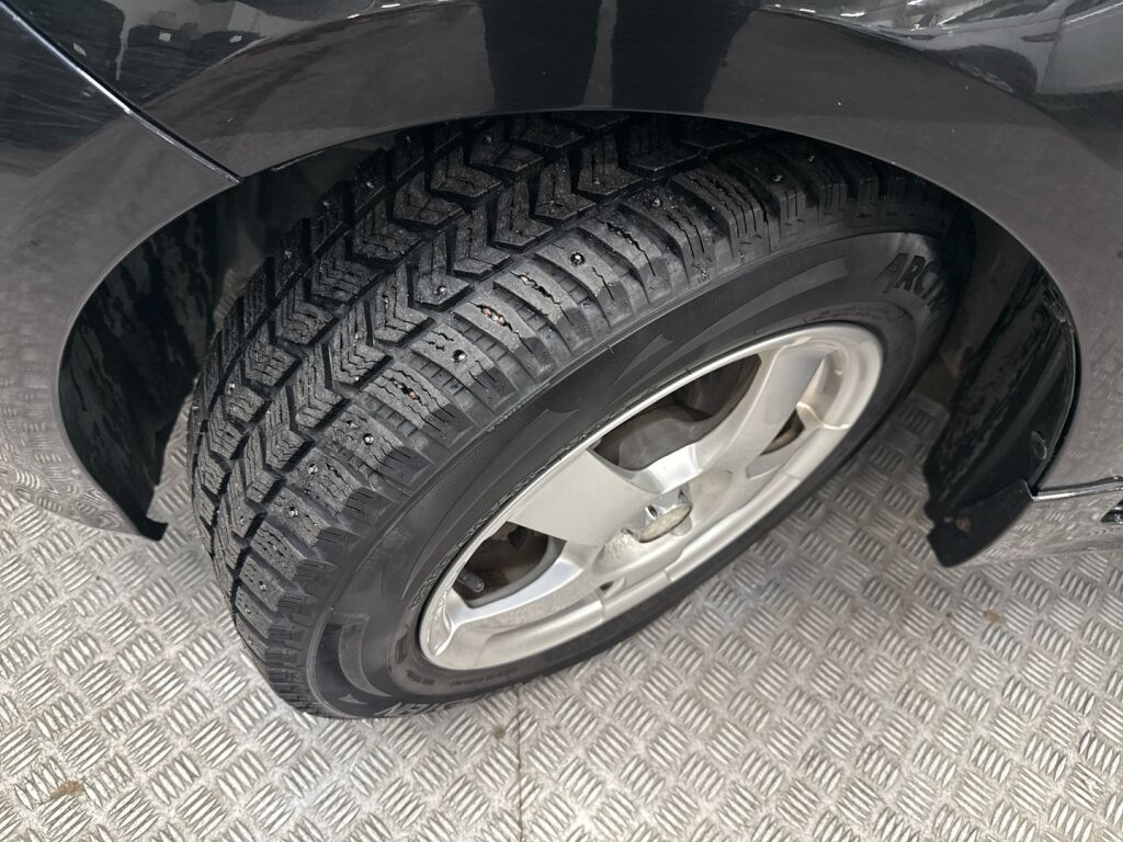 Toyota Yaris 2007 Musta