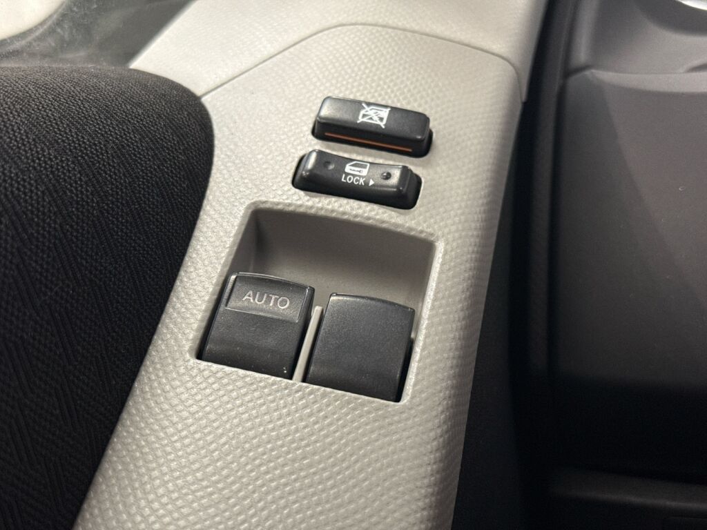 Toyota Yaris 2007 Musta