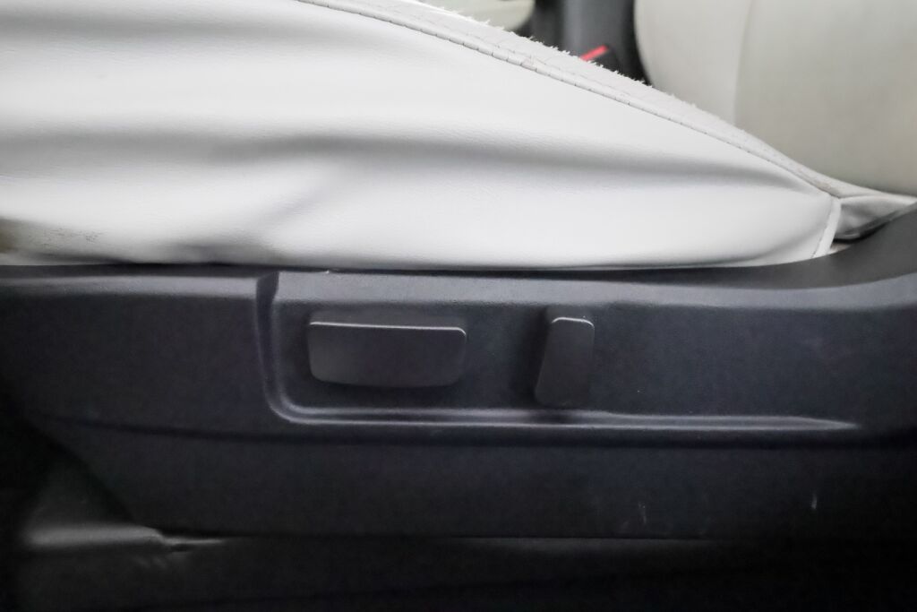 Mitsubishi Outlander PHEV 2019 Musta