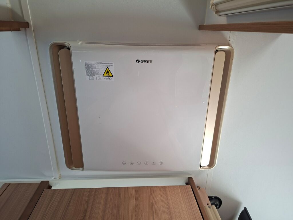 Adria Coral Supreme 670 SL 2019 Harmaa