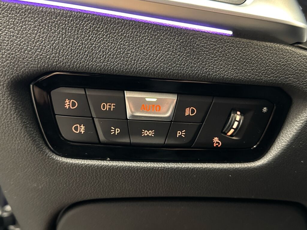 BMW 330 2020 Sininen