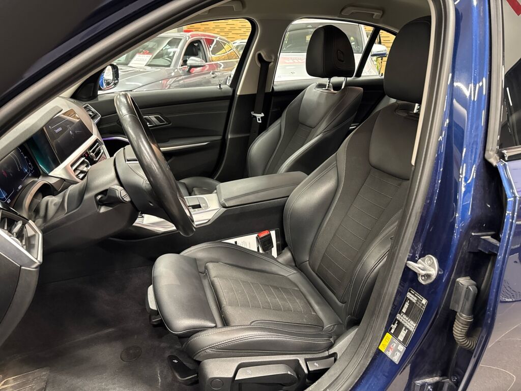 BMW 330 2020 Sininen