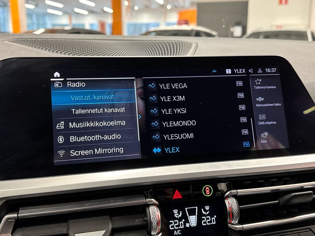 BMW 330 2020 Sininen