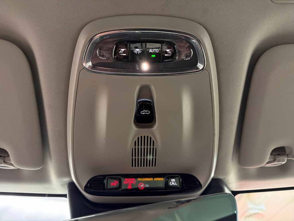 Volvo XC60 2020 Valkoinen