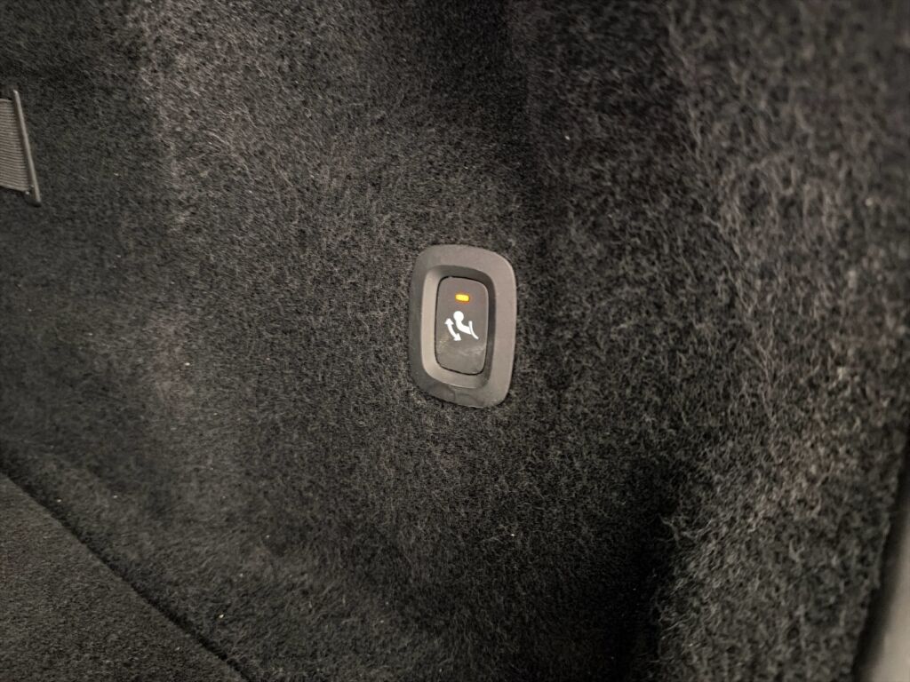 Volvo XC60 2020 Valkoinen