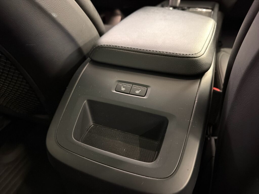 Volvo XC60 2020 Valkoinen