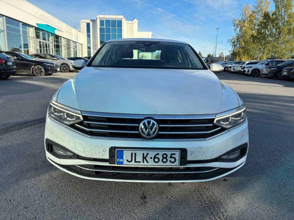 Volkswagen Passat 2020 Valkoinen