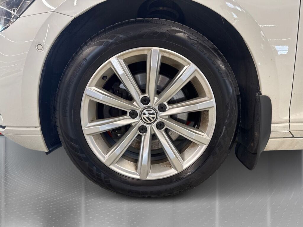 Volkswagen Passat 2020 Valkoinen