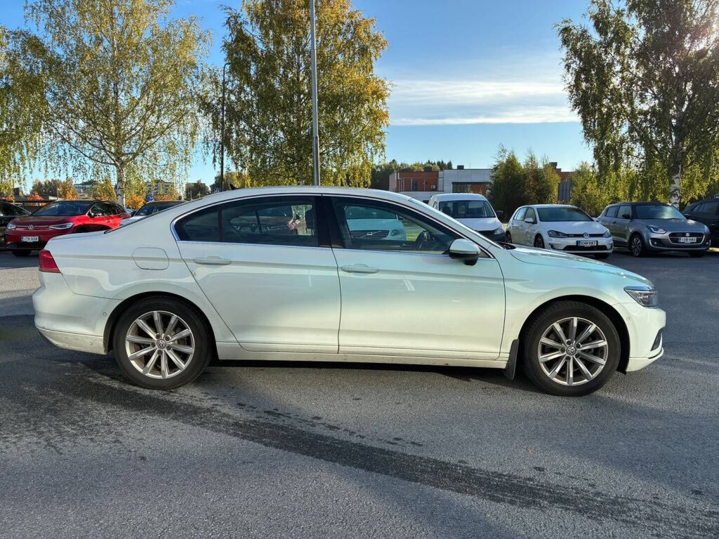 Volkswagen Passat 2020 Valkoinen
