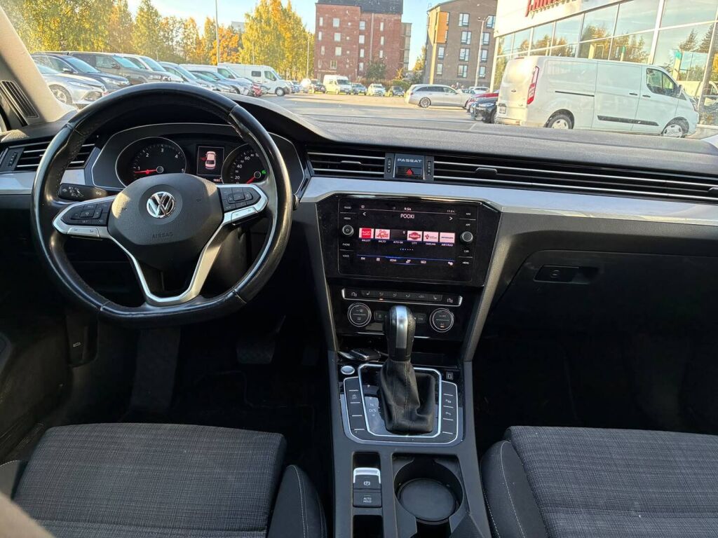 Volkswagen Passat 2020 Valkoinen