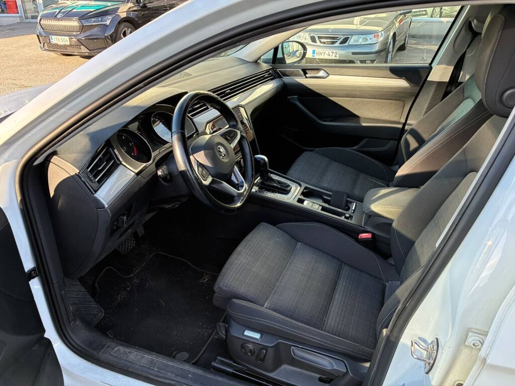 Volkswagen Passat 2020 Valkoinen