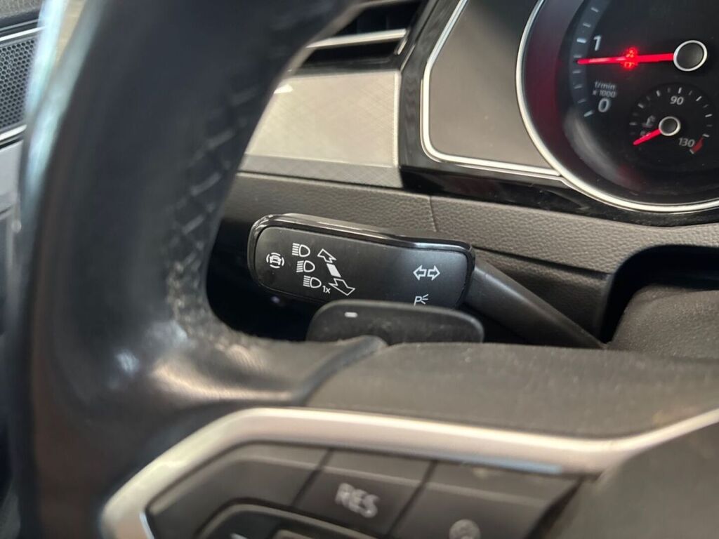 Volkswagen Passat 2020 Valkoinen