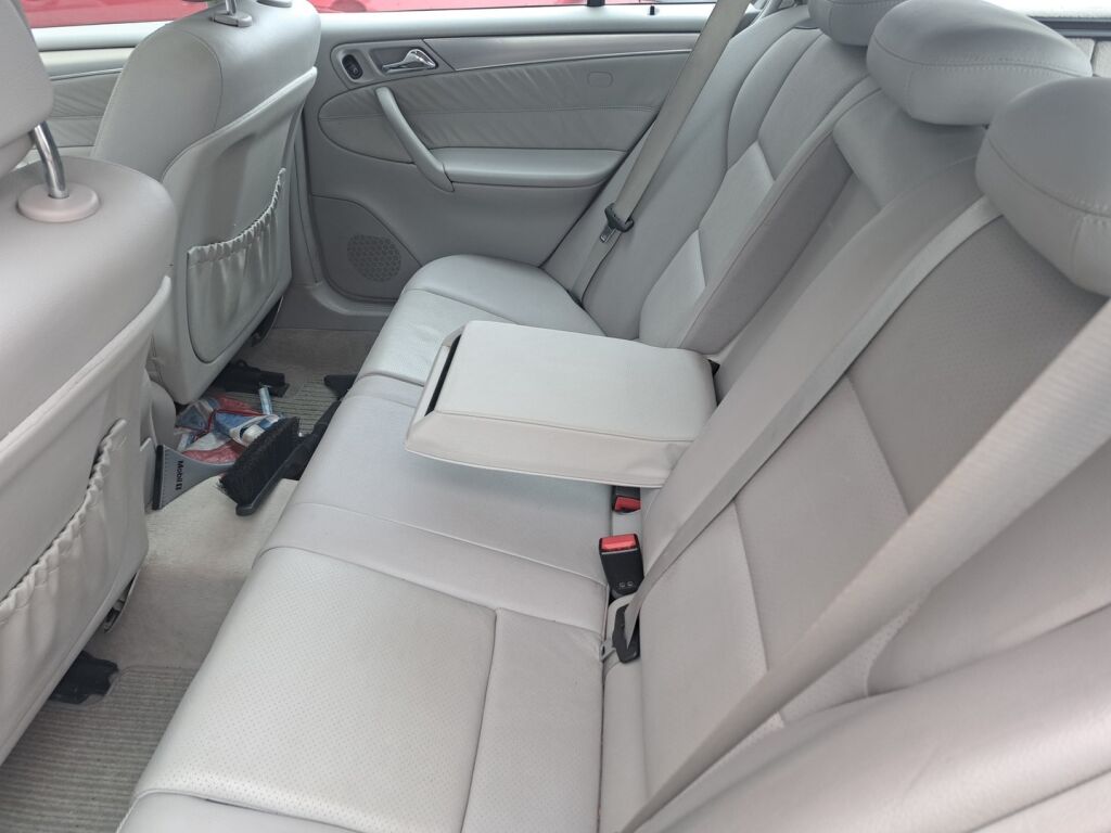 Mercedes-Benz C 2005 Harmaa