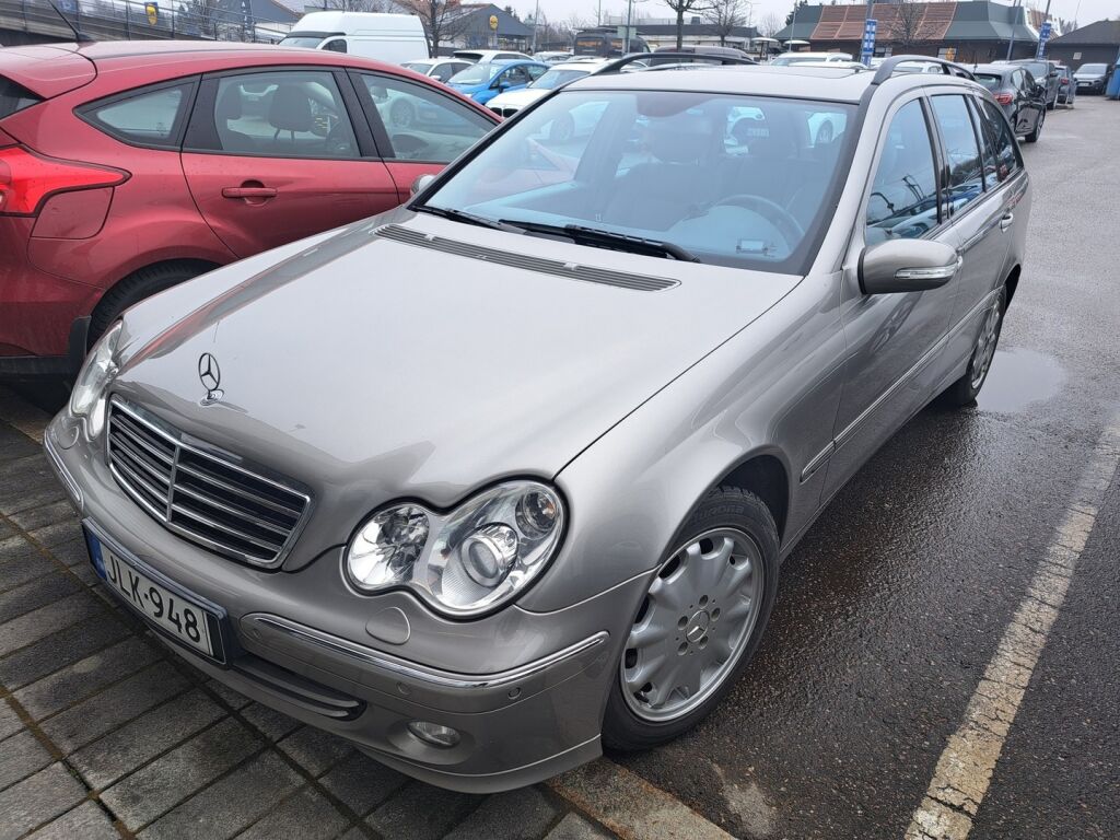 Mercedes-Benz C 2005 Harmaa