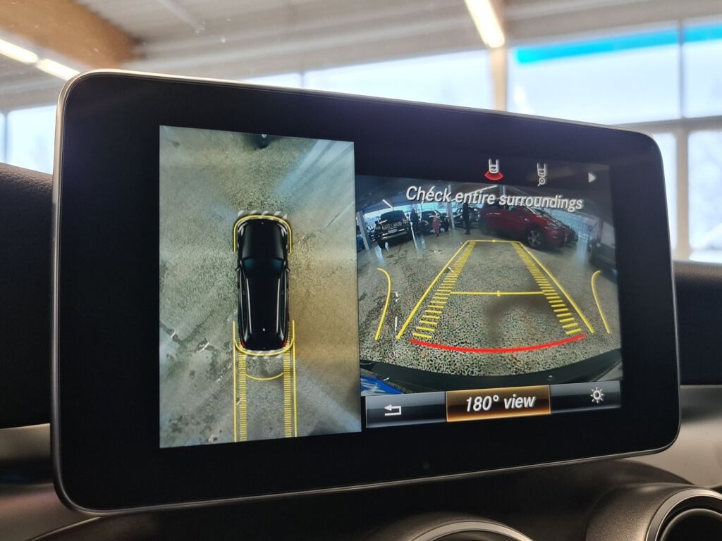 Mercedes-Benz C 2017 Musta