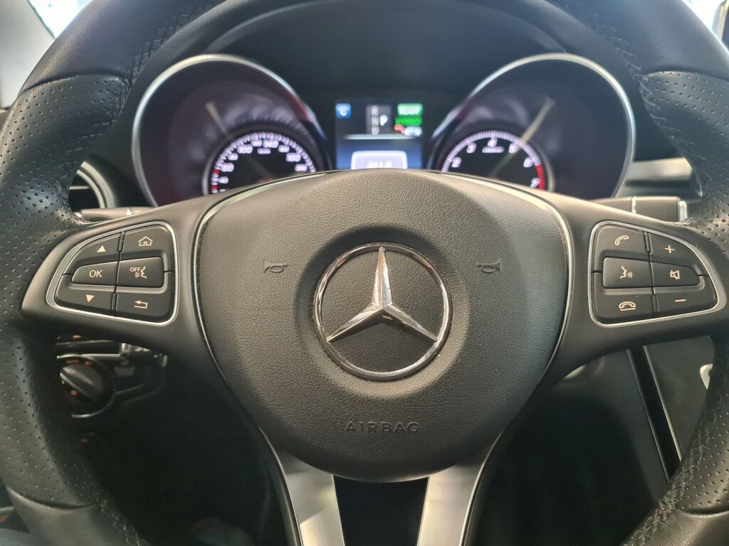 Mercedes-Benz C 2017 Musta