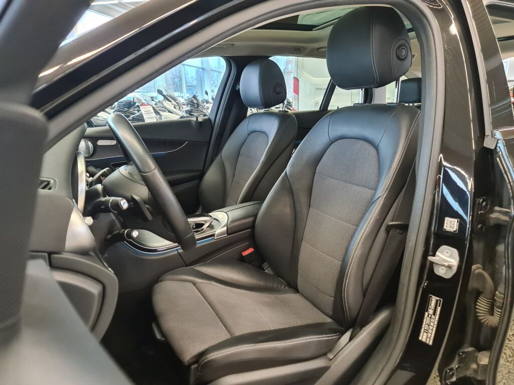 Mercedes-Benz C 2017 Musta