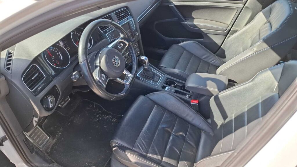 Volkswagen Golf 2014 Valkoinen