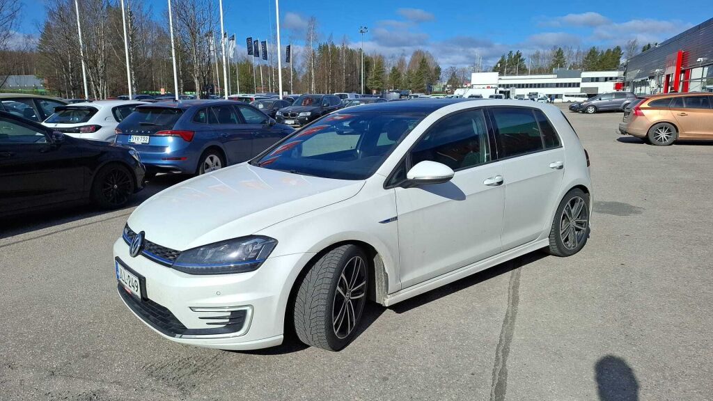 Volkswagen Golf 2014 Valkoinen