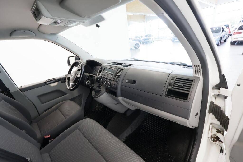 Volkswagen Transporter 2011 Valkoinen