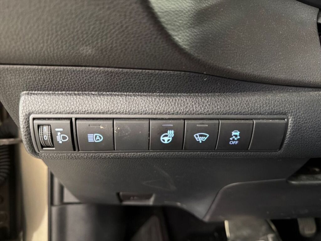 Toyota Corolla 2019 Ruskea (beige)