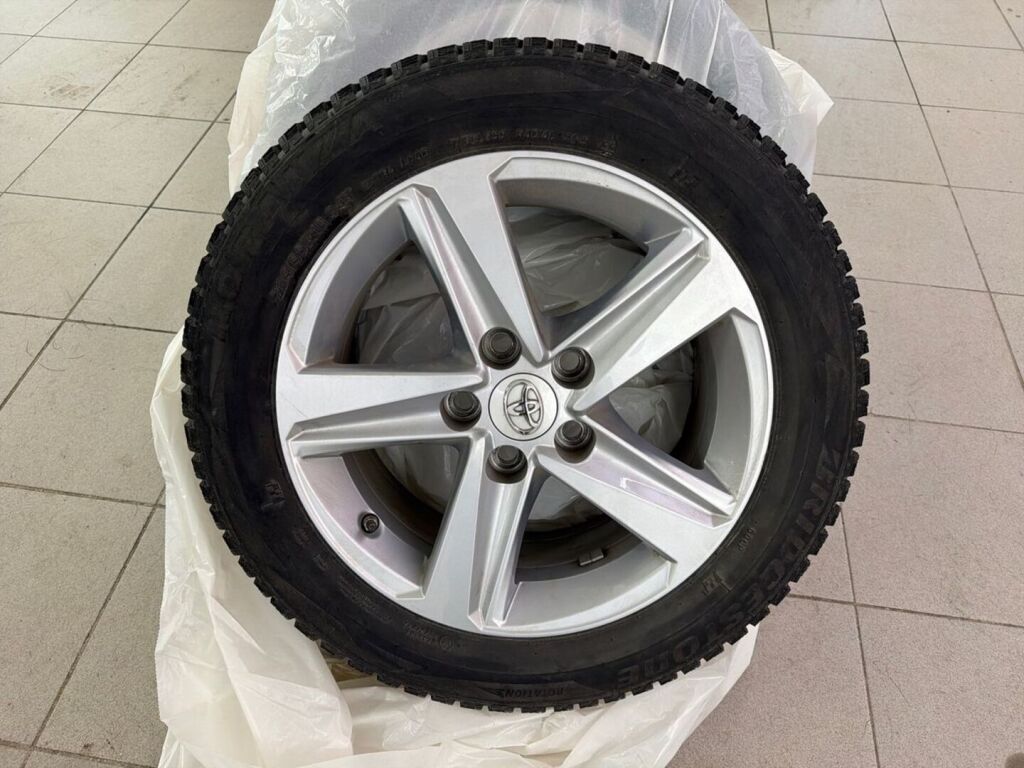 Toyota Corolla 2019 Ruskea (beige)