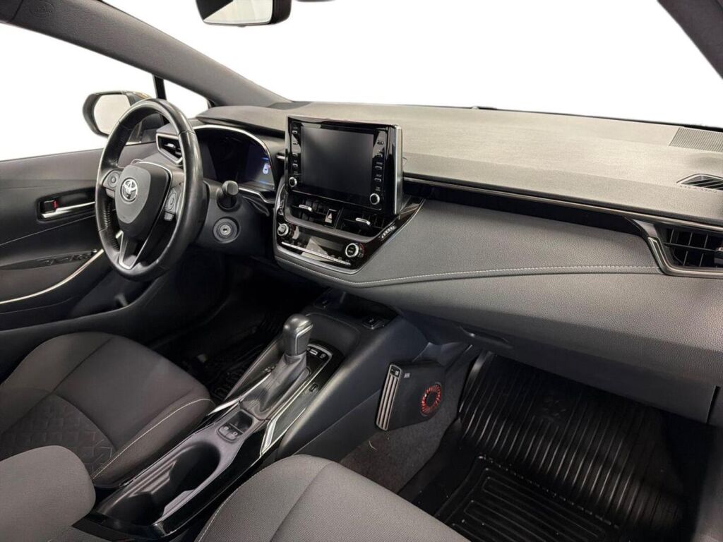 Toyota Corolla 2019 Ruskea (beige)