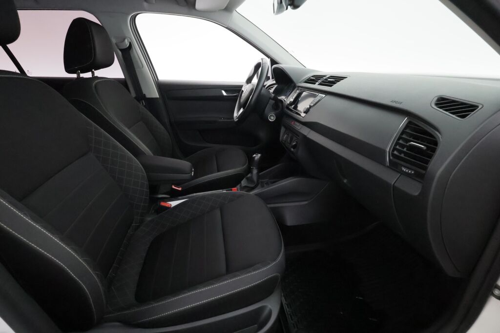 Skoda Fabia 2020 Valkoinen