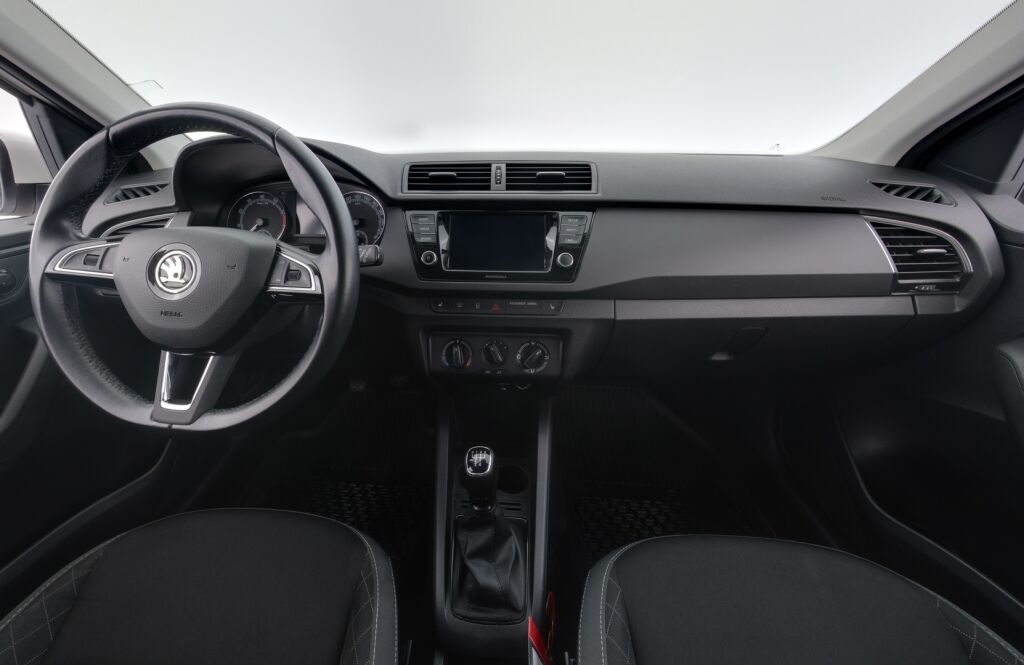 Skoda Fabia 2020 Valkoinen