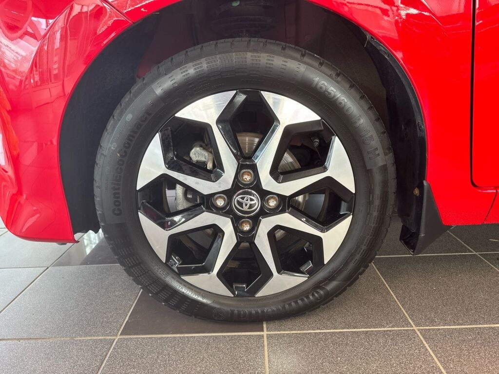 Toyota AYGO 2019 Punainen