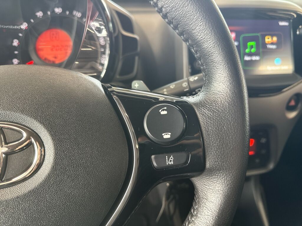 Toyota AYGO 2019 Punainen