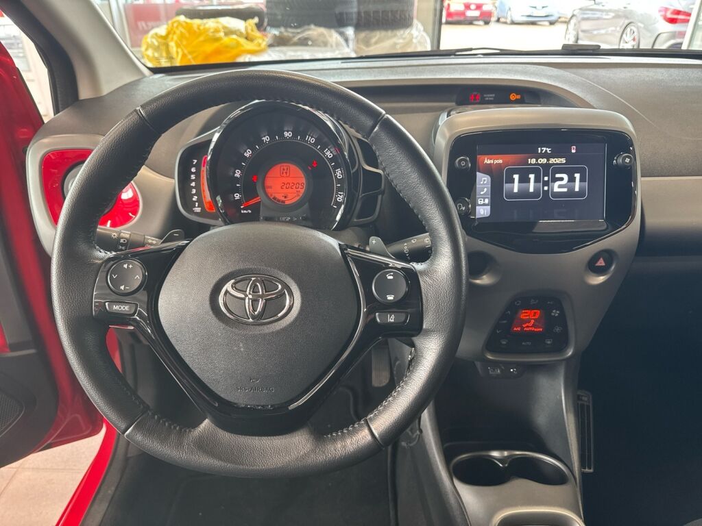 Toyota AYGO 2019 Punainen