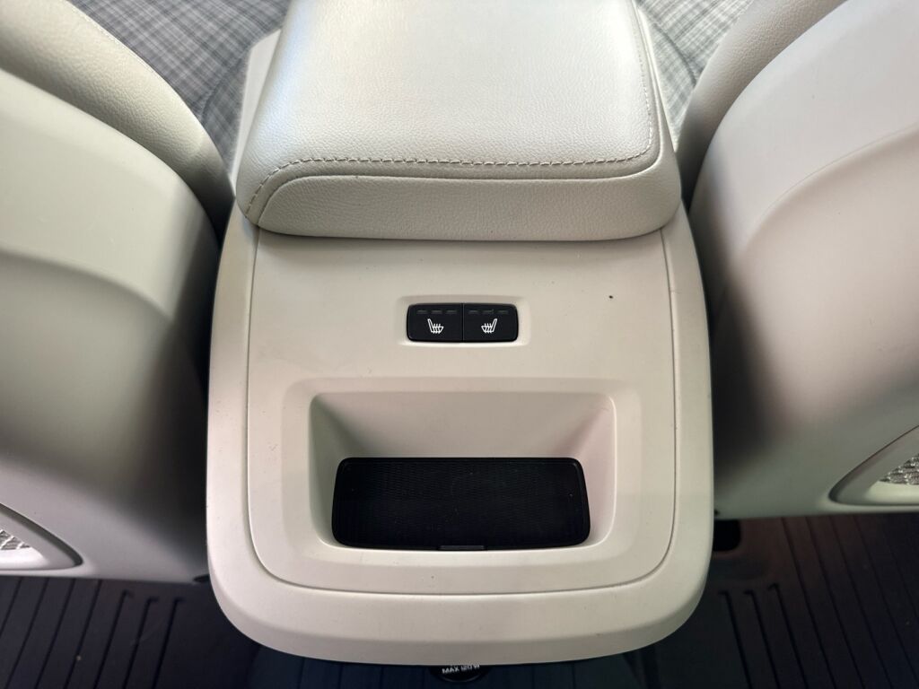 Volvo V60 2020 Valkoinen