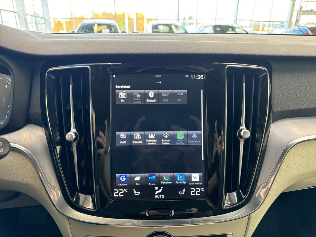 Volvo V60 2020 Valkoinen