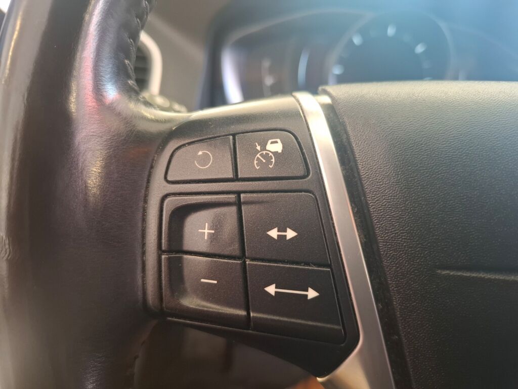 Volvo XC60 2015 Valkoinen