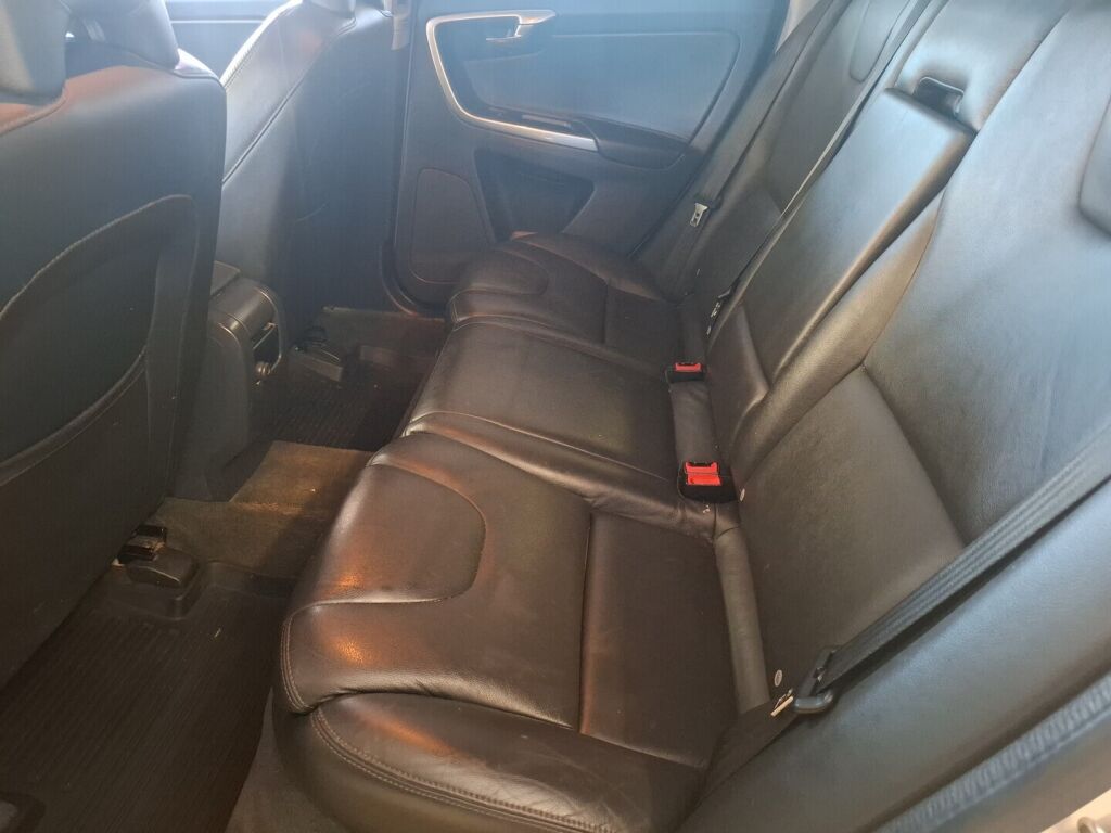 Volvo XC60 2015 Valkoinen