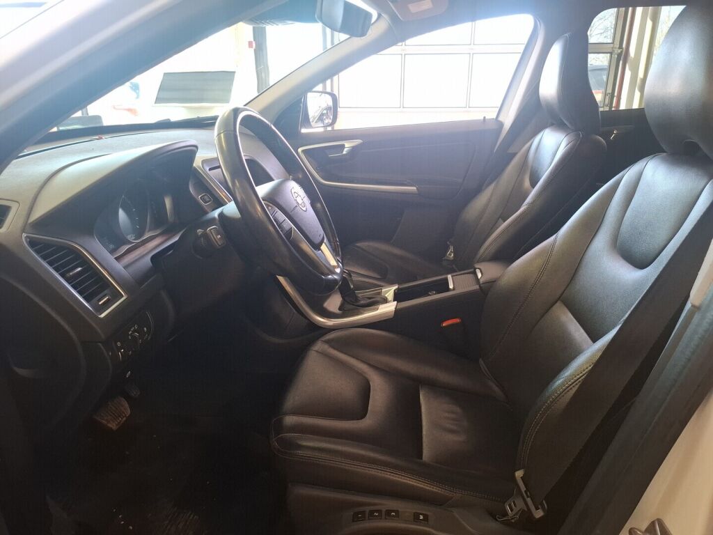 Volvo XC60 2015 Valkoinen